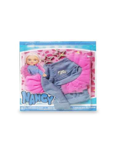 Nancy  A Cool Look day jeans famosa